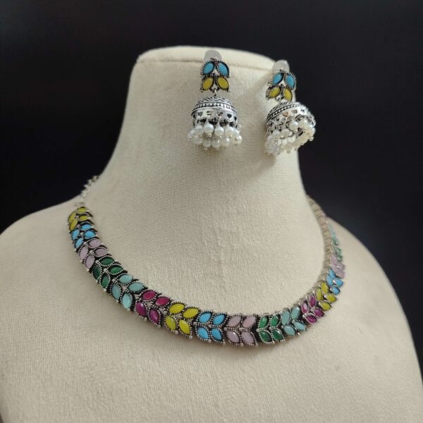 NAVYA-Stone-Choker-Necklace-Earrings-Set