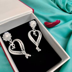 TWIN OF HEARTSFILIGREE EARDROPS
