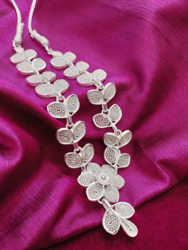 UPVAN HAARROYAL SILVER FILIGREE NECKLACE