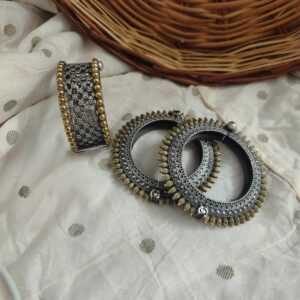 DEVIKA Two tone 3 pc Bangle Combo