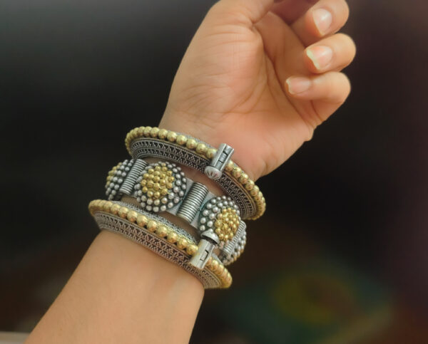 AAHANA Silver ReplicaTwo tone Bangles set