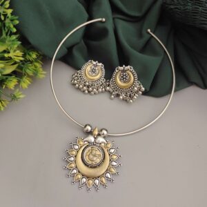 Aurea Hasli Necklace Earrings Set