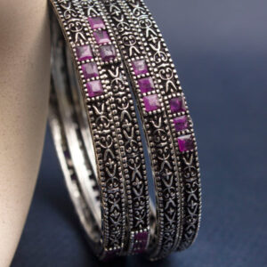 Bandini stone bangle