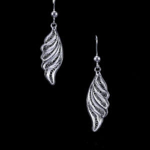 Dancing leaves
