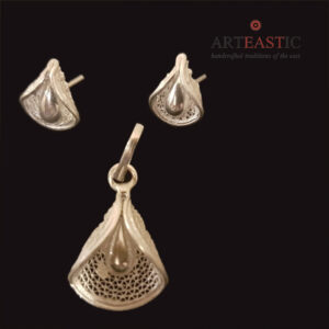 Floral Bouquet - Silver Filigree Pendant earring set