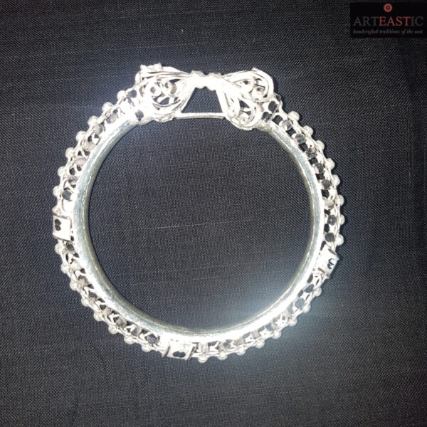 Gajra 3 - Thick Silver Filigree bangle