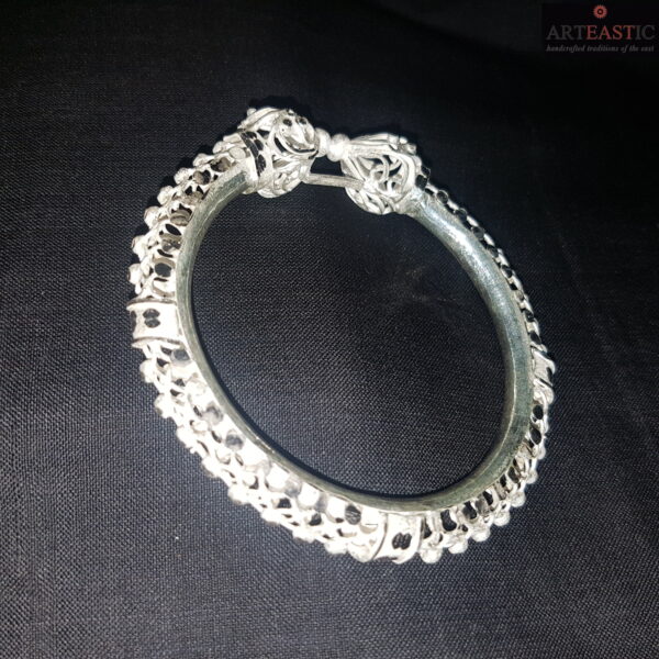 Gajra 3 - Thick Silver Filigree bangle - Image 2