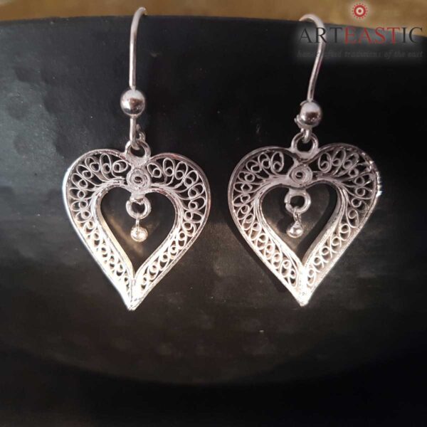 Hearts Desire - Silver Filigree earrings