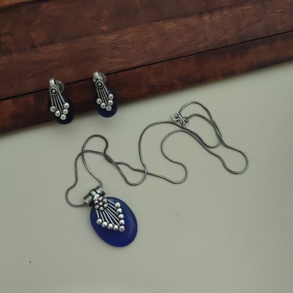 NAKSHATRA Stone Chain Necklace Earrings Set - Image 4