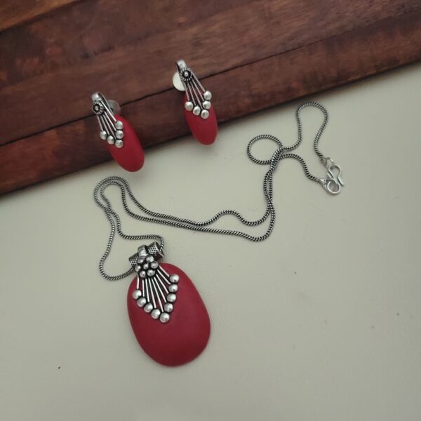 NAKSHATRA Stone Chain Necklace Earrings Set - Image 5