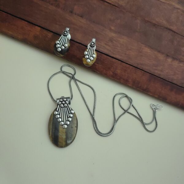 NAKSHATRA Stone Chain Necklace Earrings Set - Image 7