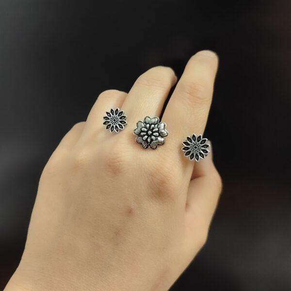 Oxidised Adjustable Finger Ring-2