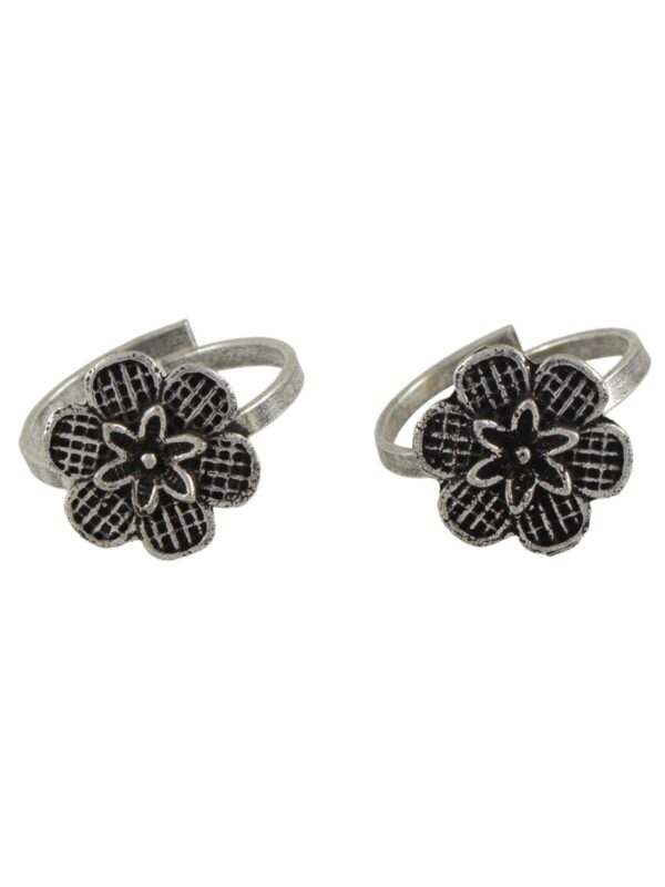Oxidised Silver Toe Rings for Women - Image 2