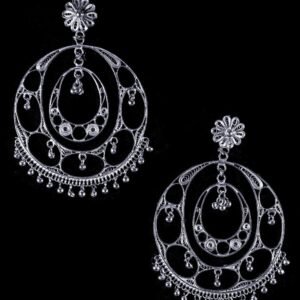 Swaying and Traditional-1