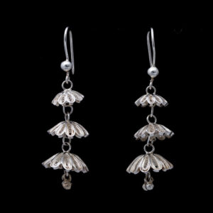Swaying and Traditional-2
